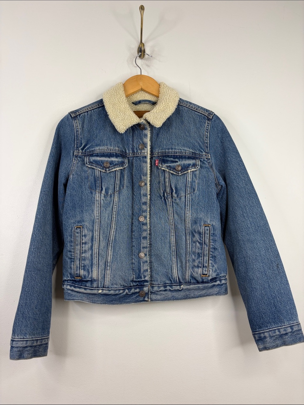 Levi's Original Sherpa Trucker Jacket Women Medium Blue Fleece Lined Jean Jacket